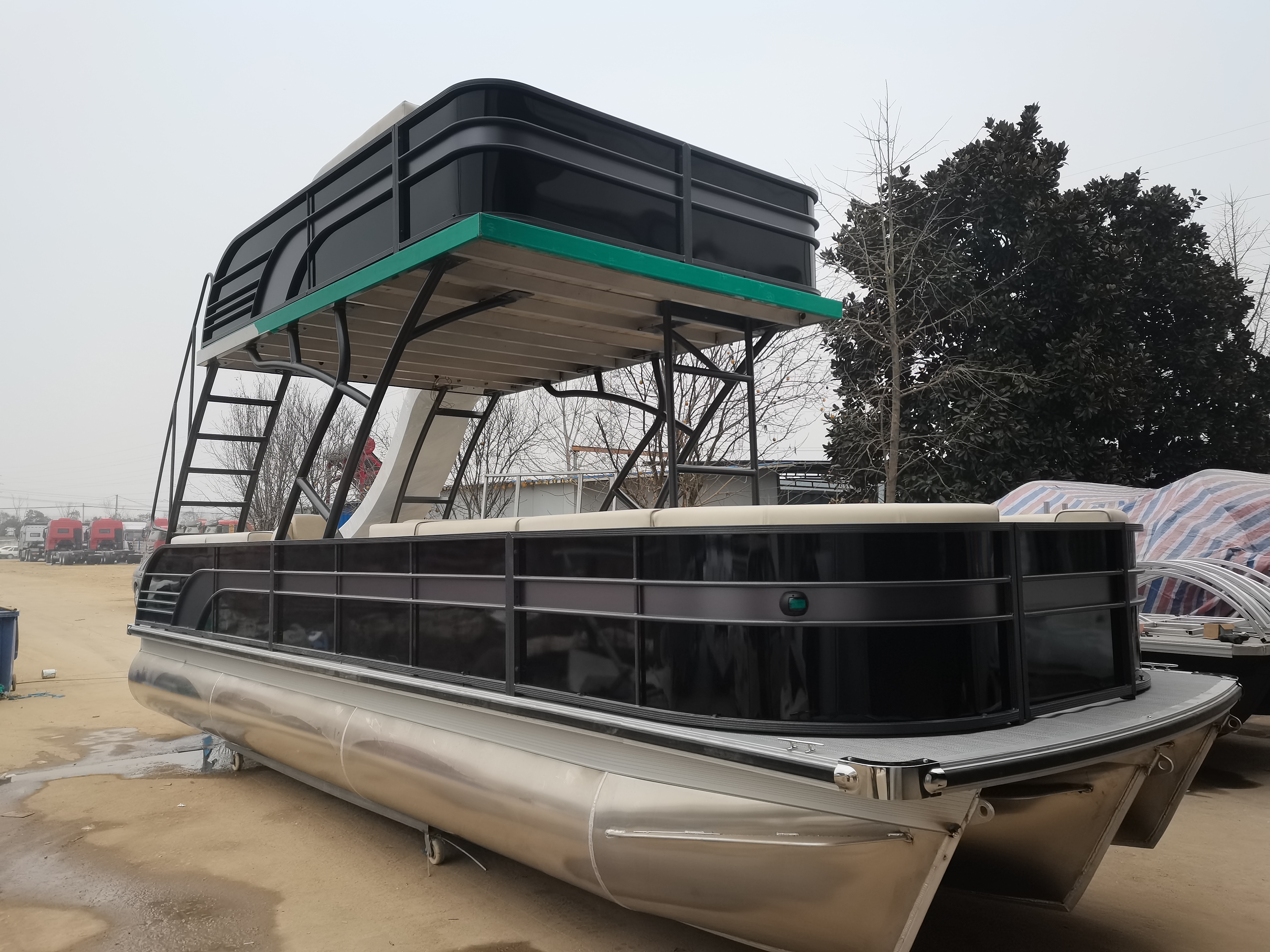 7.6M Double Deck Pontoon Boat