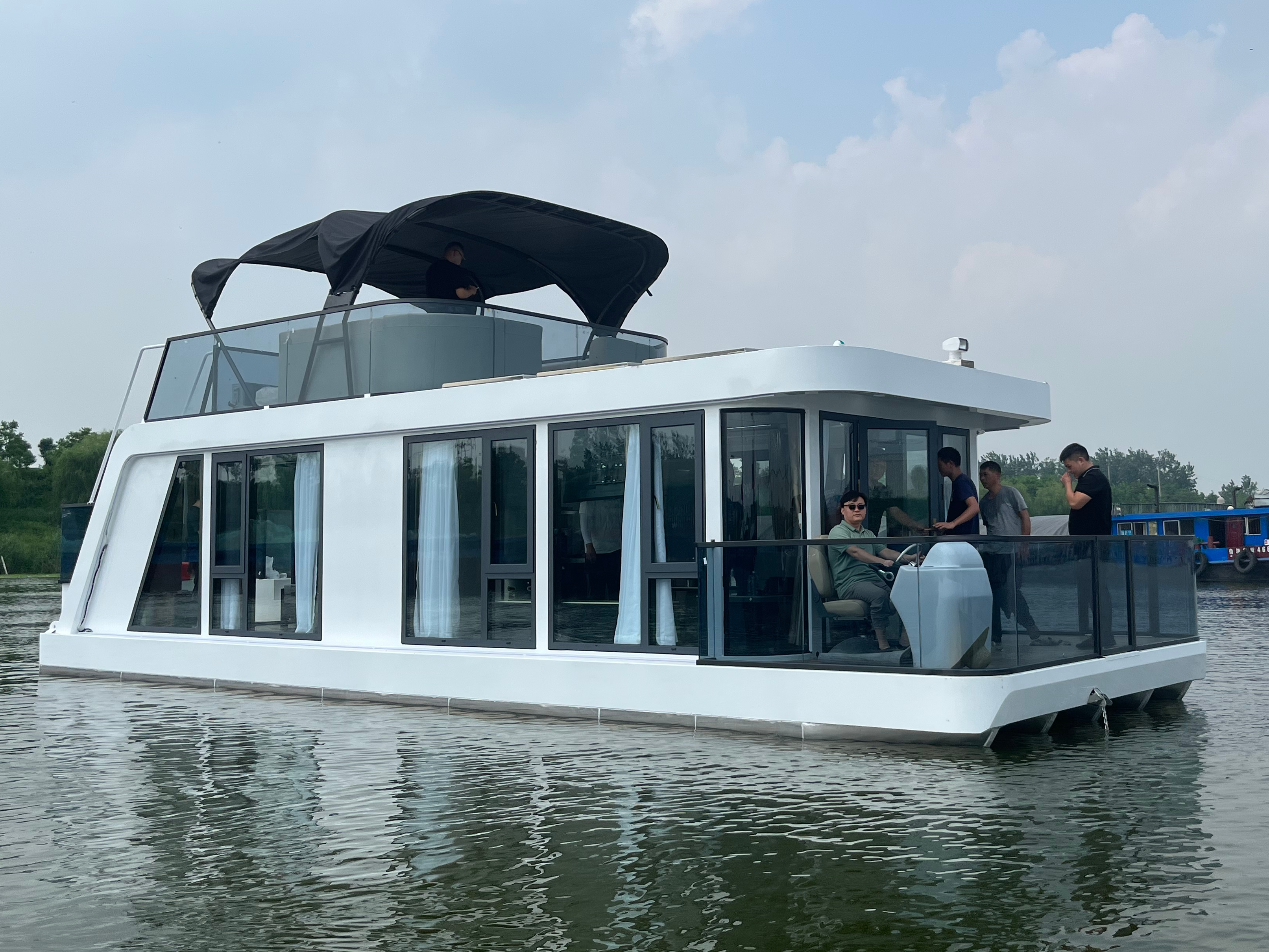 12.5M House Boat