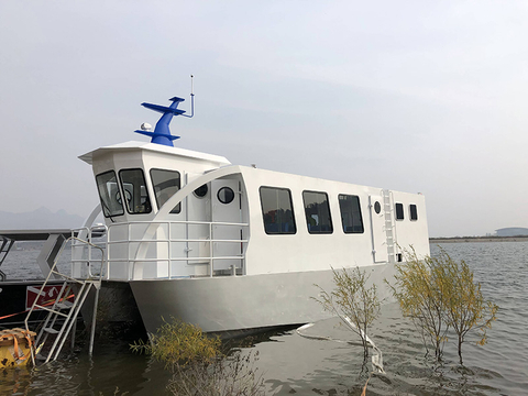 11Mカタマラン船体の助手席